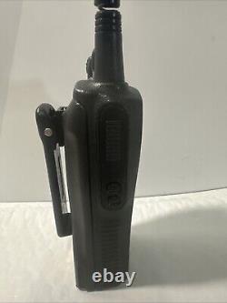 Motorola CP200 Two Way Radio UHF (465-495 Mhz)(AAH50SDC9AA2AN) 16-channel