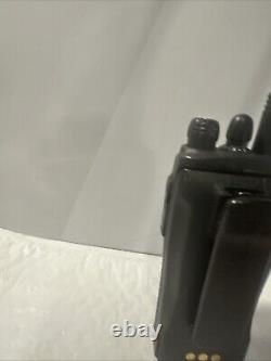 Motorola CP200 Two Way Radio UHF (465-495 Mhz)(AAH50SDC9AA2AN) 16-channel