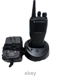 Motorola CP200 UHF 438-470 MHz 4 Channel 4 Watt (Complete Kit) With Charger/Cord