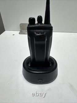 Motorola CP200 UHF 438-470 MHz 4 Channel 4 Watt (Complete Kit) With Charger/Cord