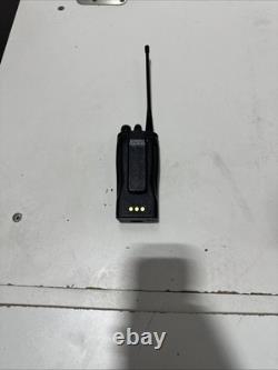 Motorola CP200 UHF 438-470 MHz 4 Channel 4 Watt (Complete Kit) With Charger/Cord