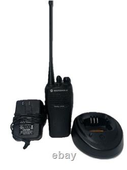 Motorola CP200 UHF 438-470 MHz 4 Channel 4 Watt (Complete Kit) With Charger/Cord