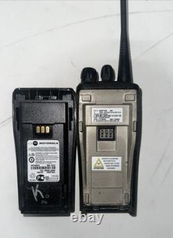 Motorola CP200 UHF 438-470 MHz 4 Channel 4 Watt (Complete Kit) With Charger/Cord