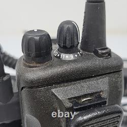 Motorola CP200d 16Ch Two Way Radio AAH01QDC9JA2AN Mic PMMN4013A Speaker Issue