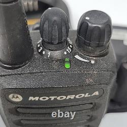 Motorola CP200d 16Ch Two Way Radio AAH01QDC9JA2AN Mic PMMN4013A Speaker Issue