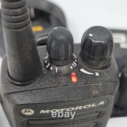 Motorola CP200d 16Ch Two Way Radio AAH01QDC9JA2AN Mic PMMN4013A Speaker Issue
