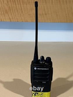 Motorola CP200d 403-470 MHz UHF Two Way Radio AAH01QDC9JC2AN No Charger