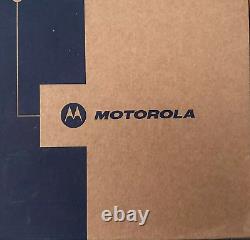 Motorola CP200d AAH01QDC9JC2AN CP200d Two-Way UHF Radio 16 Channels, 4 Watts