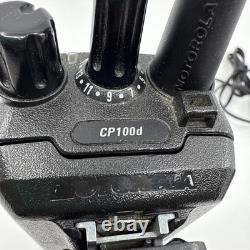 Motorola Cp100d Uhf Analog Digital Two Way Radio + Charger + Battery
