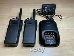 Motorola DP4400 UHF Two-Way Radios/Walkie Talkies withCharger