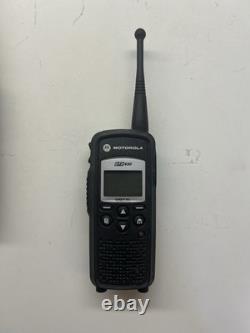 Motorola DTR650 900MHz Digital Radios Lot of 4 w Chargers RPN4035A Dock Mic