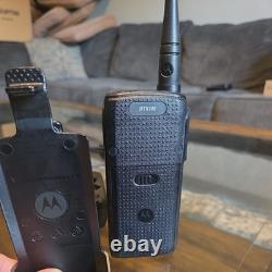 Motorola DTR700 50 Channel 900 MHz Two Way Radio