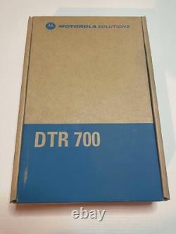 Motorola DTR700 50 Channel 900 MHz Two Way Radio Walkie (Comes with orig box)