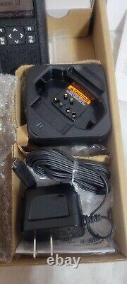 Motorola DTR700 Digital Two Way Radio 50 Channel 900 MHz With Accessories