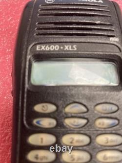 Motorola EX600XLS VHF Portable Two-Way Radio AAH38kDH9DU6AN W BATTERY