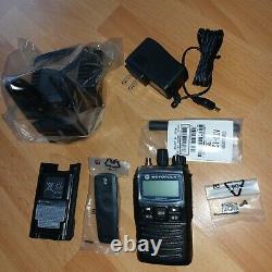 Motorola GDB4500 UHF Digital Portable Two Way Radio