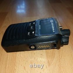 Motorola GDB4500 UHF Digital Portable Two Way Radio