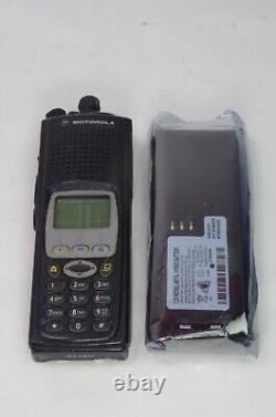 Motorola H18UCH9PW7AN XTS5000R UHF 764-870MHz Two-Way Radio WithBattery