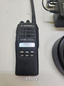 Motorola HT1250 136-174 MHz VHF Two Way Radio with Charger AAH25KDF9AA5AN