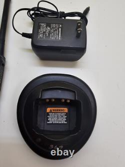 Motorola HT1250 136-174 MHz VHF Two Way Radio with Charger AAH25KDF9AA5AN