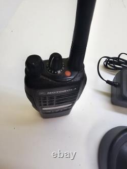 Motorola HT1250 136-174 MHz VHF Two Way Radio with Charger AAH25KDF9AA5AN