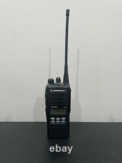 Motorola HT1250 UHF 128Ch 4W Two-Way Radio AAH25SDF9AA5AN