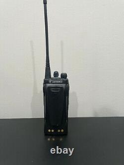 Motorola HT1250 UHF 128Ch 4W Two-Way Radio AAH25SDF9AA5AN