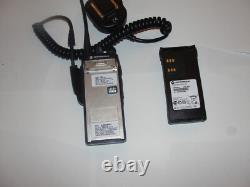 Motorola HT1250 UHF 403-470MHz Two-Way Radio AAH25RDF9AA5AN Fast Ship
