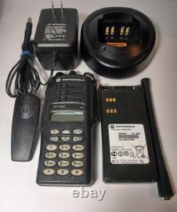 Motorola HT1250 UHF 403-470 MHz Two Way Radio MDC AAH25RDH9AA6AN Police Fire EMS
