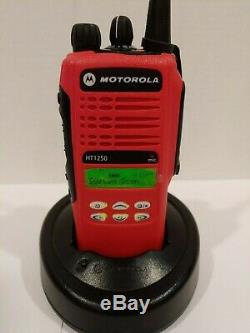 Motorola HT1250 UHF 450-512MHz Two Way Radio AAH25SDF9AA5AN RED