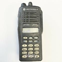 Motorola HT1250 UHF Two-Way Radio AAH25SDH9AA6AN Needs programming