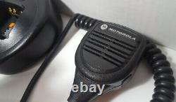Motorola HT1250 VHF Two Way Radio 136-174 MHz MDC Full Keypad AAH25KDH9AA6AN