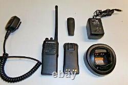 Motorola HT750 35-50 MHz Low Band Two Way Radio w Charger & Mic AAH25CEC9AA3AN