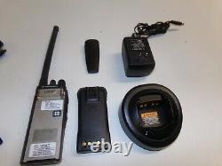 Motorola HT750 35-50 MHz Low Band Two Way Radio w Charger & Mic AAH25CEC9AA3AN