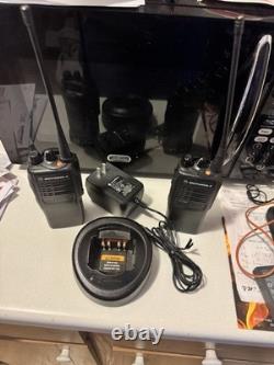 Motorola HT750 UHF Portable Two-Way Radios Lot of 2 with Charger & Power Adapter
