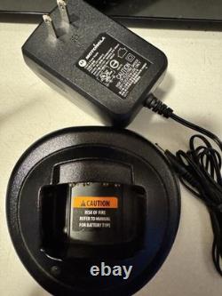 Motorola HT750 UHF Portable Two-Way Radios Lot of 2 with Charger & Power Adapter