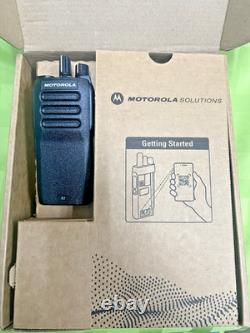 Motorola MOTOTRBO R2 Portable Two-Way Radio UHF 400-480MHz IP55 AAH11YDC9JA2AN