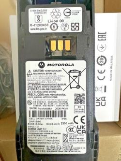 Motorola MOTOTRBO R2 Portable Two-Way Radio UHF 400-480MHz IP55 AAH11YDC9JA2AN