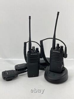 Motorola MOTOTRBO R2 Portable Two-Way Radio UHF 400-480MHz IP55 AAH11YDC9JC2AN