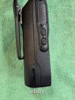 Motorola MOTOTRBO R2 Portable Two-Way Radio UHF WithSpeaker-Mic and charger