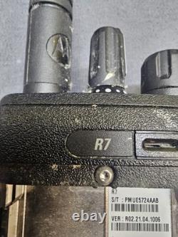 Motorola MOTOTRBO R7 403-512 MHz UHF Two Way Radio w Charger AAH06RDN9WA1AN