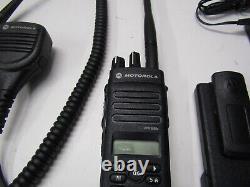 Motorola MOTOTRBO XPR3500e 136-174 MHz VHF Two Way Radio w Mic AAH02JDH9VA1AN