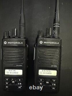 Motorola MOTOTRBO XPR3500e Two Way Radio 2 Radios 1 Charger