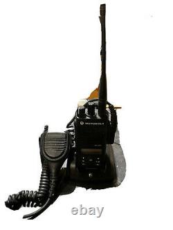 Motorola MOTOTRBO XPR3500e UHF Two Way Radio With Charger Battery And Mic-USA