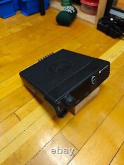 Motorola MOTOTRBO XPR4350 403-470 MHz UHF 40w Two Way Radio w Mic AAM27QPC9LA1AN