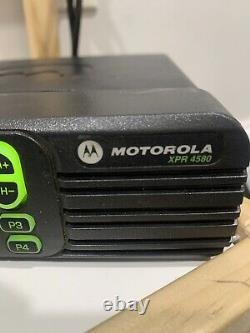 Motorola MOTOTRBO XPR4580 806-941 MHz Two Way Radio 800 AAM27UMH9LB1AN