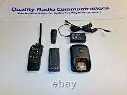 Motorola MOTOTRBO XPR6550 136-174 MHz VHF Two Way Radio w Charger AAH55JDH9LA1AN