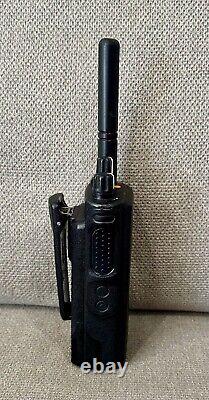 Motorola MOTOTRBO XPR7550 UHF 1000 Channel Digital Portable Radio with Battery
