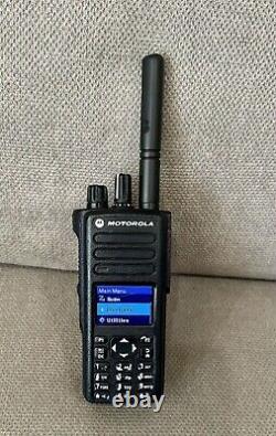 Motorola MOTOTRBO XPR7550 UHF 1000 Channel Digital Portable Radio with Battery