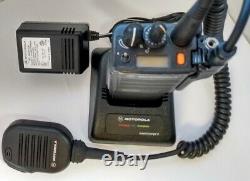 Motorola MTS2000 Model I 800 MHz 3 Watt Portable Two-Way Radio H01UCD6PW1BN